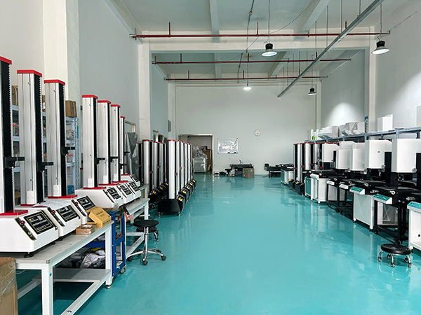 材料試驗機生產車間